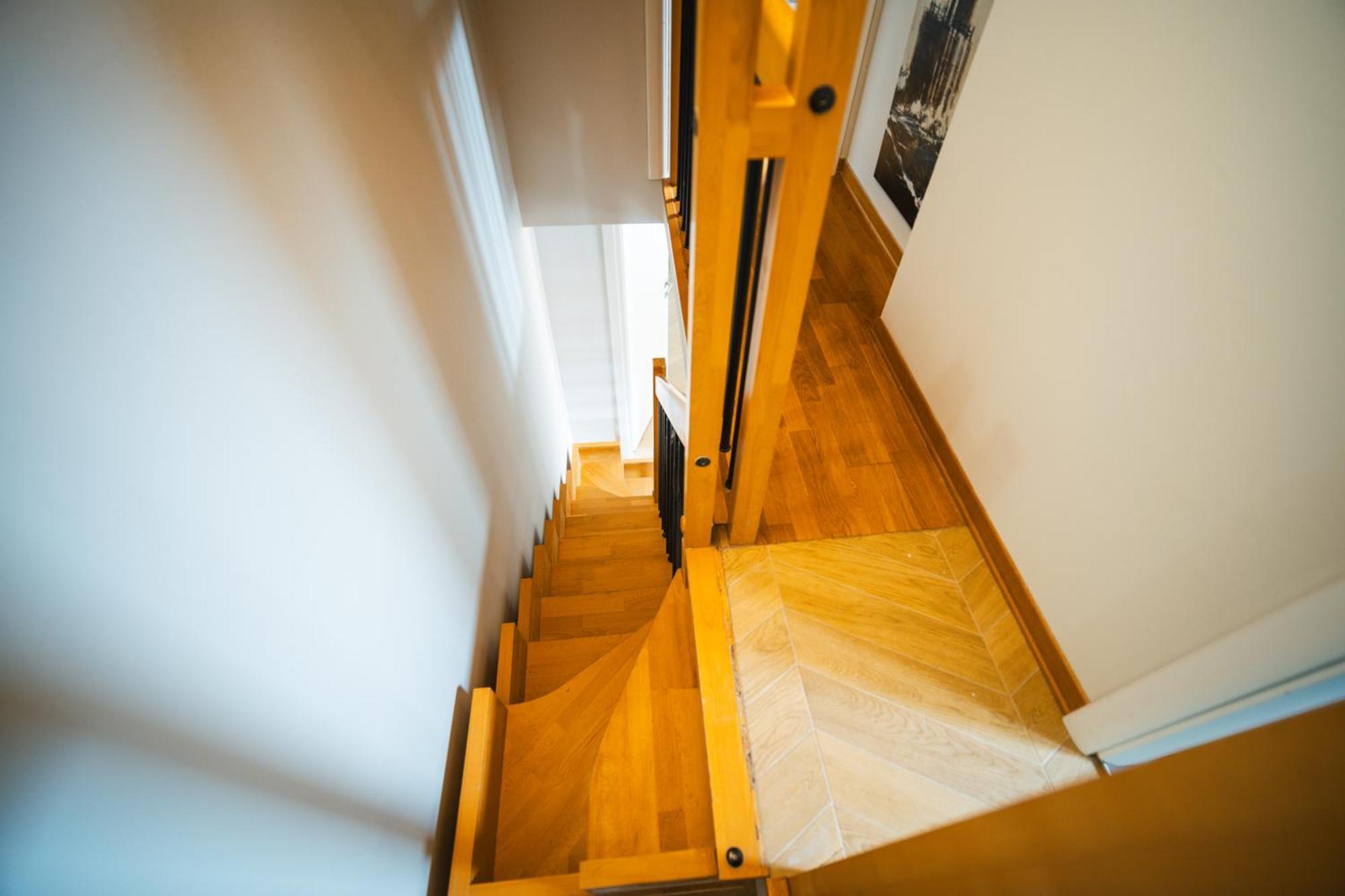 Hurban Apartments Múggia Екстериор снимка